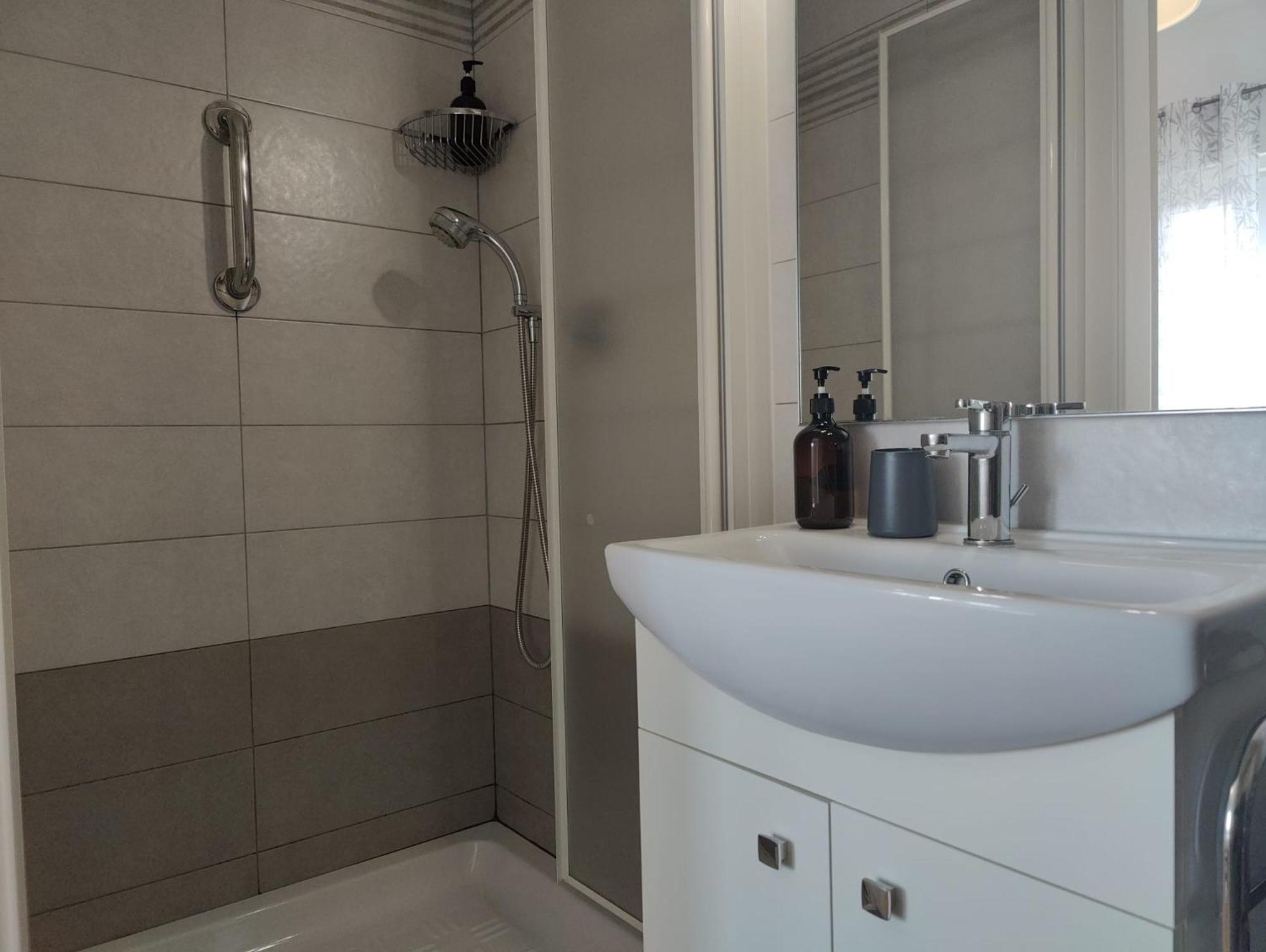 Bed And Breakfast Cattinara Триест Екстериор снимка